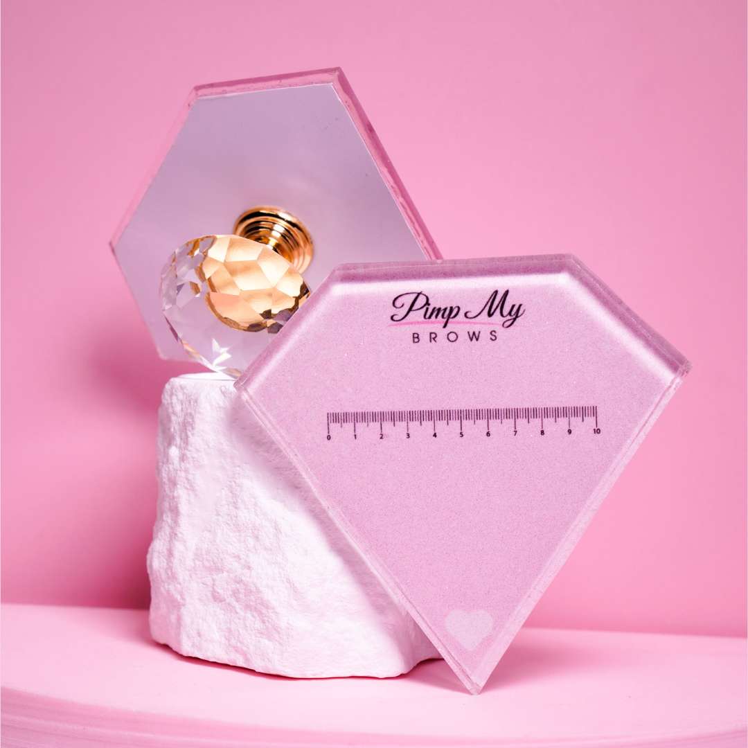 Pimp My Brows Diamond-Shaped Measuring Palette